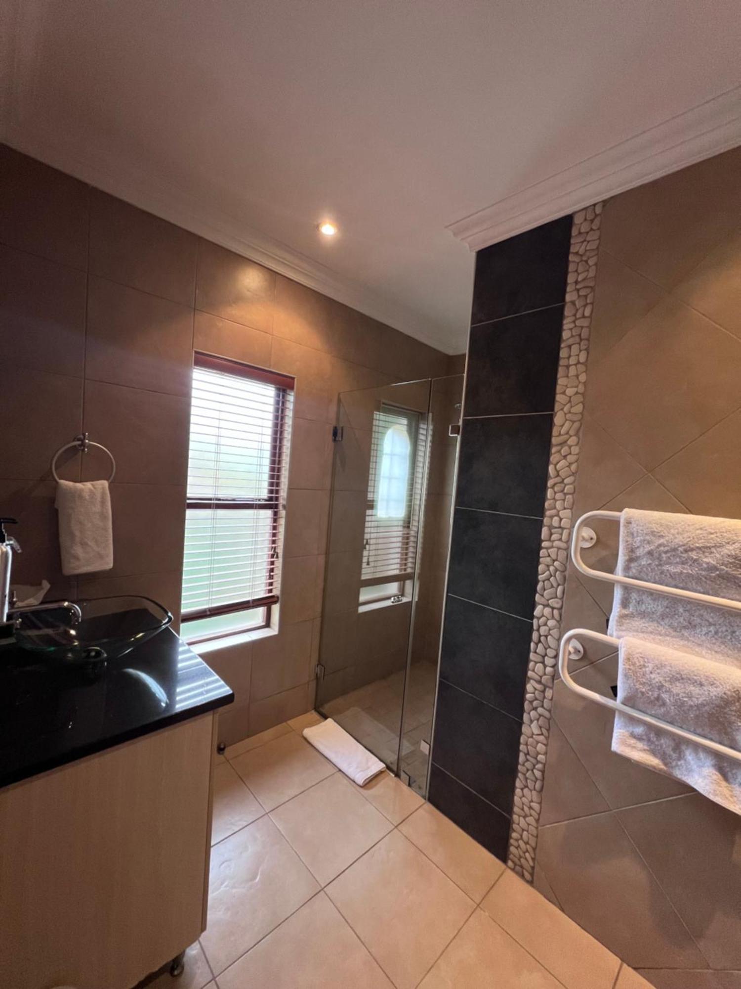 Bohemian Guesthouse - Pretoria Bagian luar foto