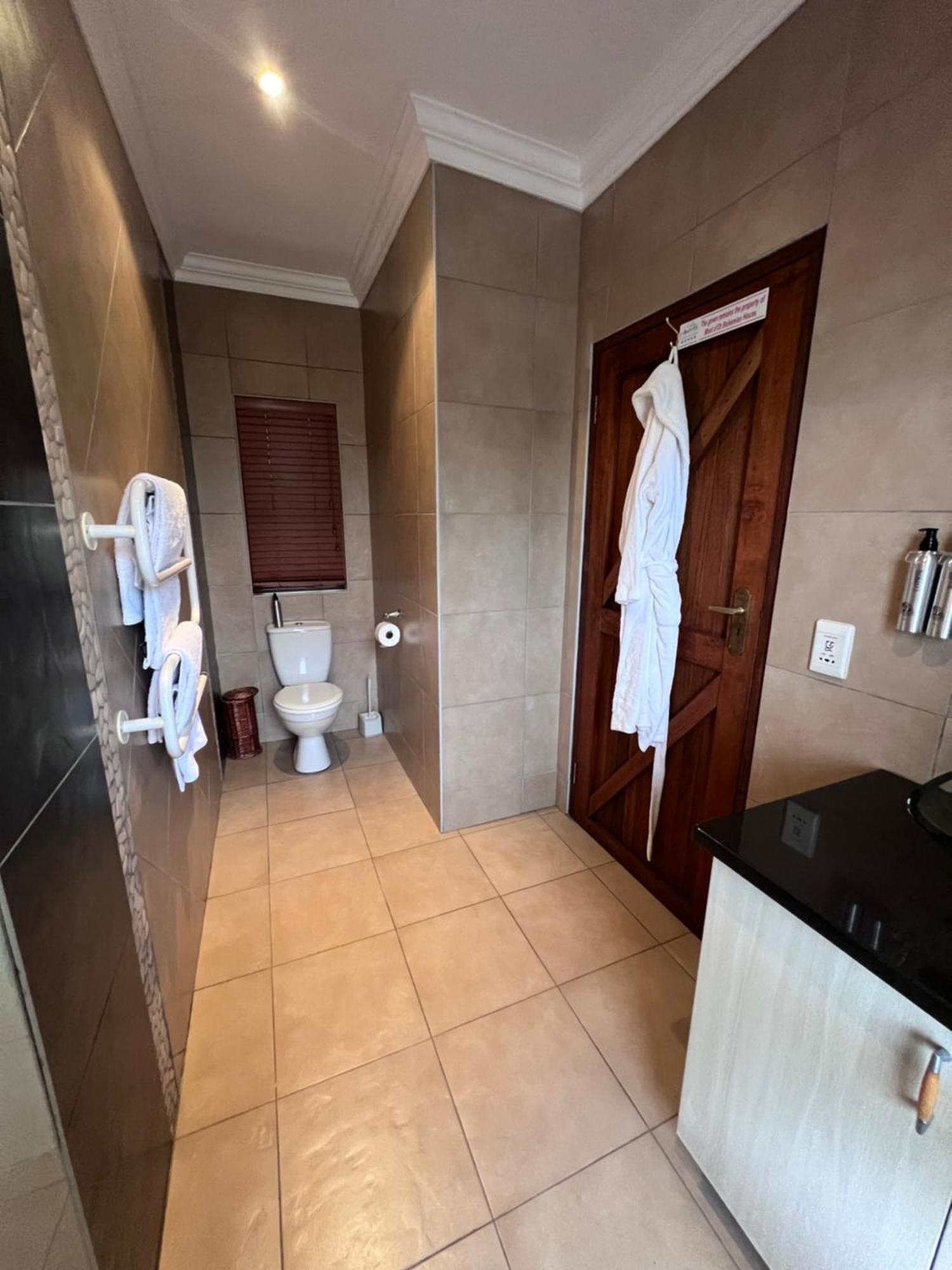 Bohemian Guesthouse - Pretoria Bagian luar foto