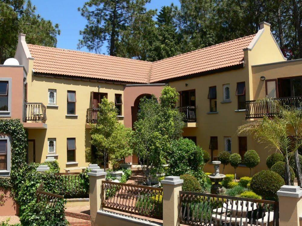 Bohemian Guesthouse - Pretoria Bagian luar foto