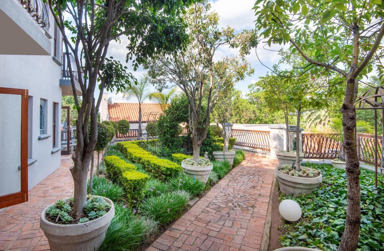 Bohemian Guesthouse - Pretoria Bagian luar foto
